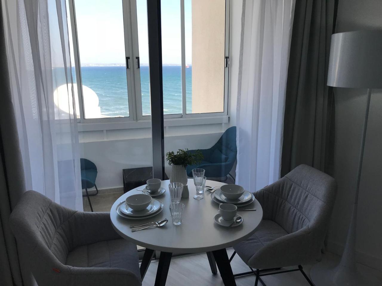 Sea View Holiday Apartment 라르나카 외부 사진